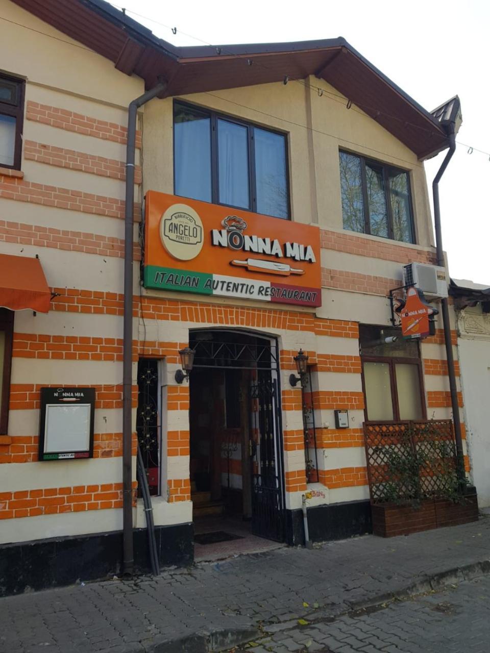 Nonna Mia Hotel Bukarest Eksteriør billede