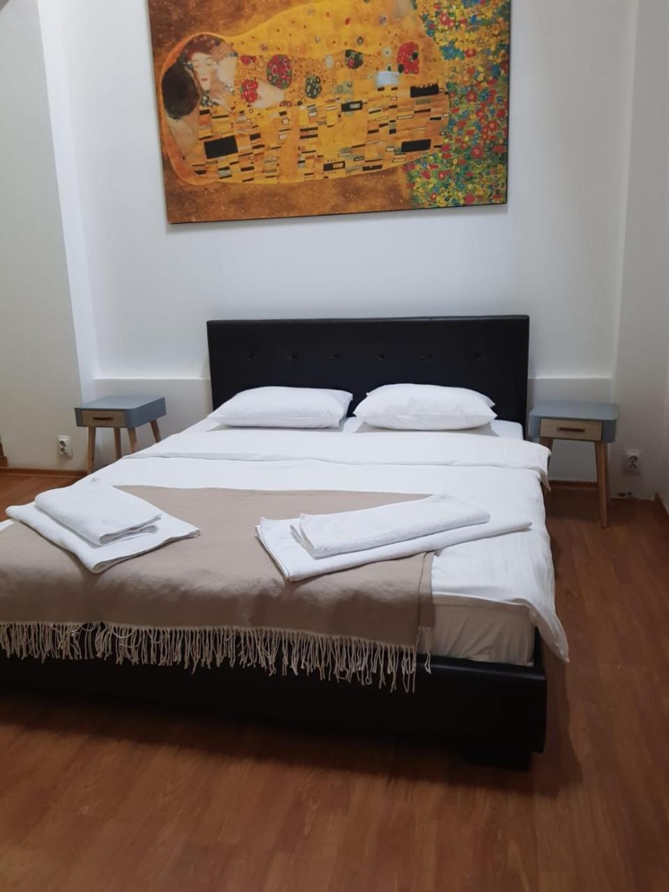 Nonna Mia Hotel Bukarest Eksteriør billede