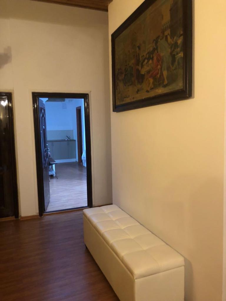 Nonna Mia Hotel Bukarest Eksteriør billede